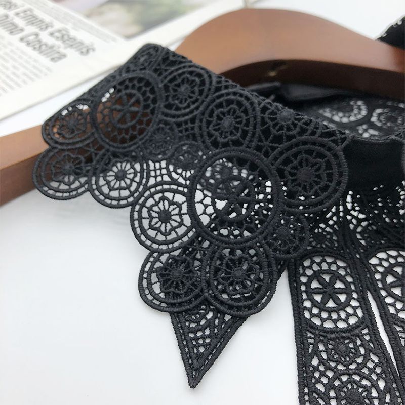 Fashion Embroidered Fake Collar