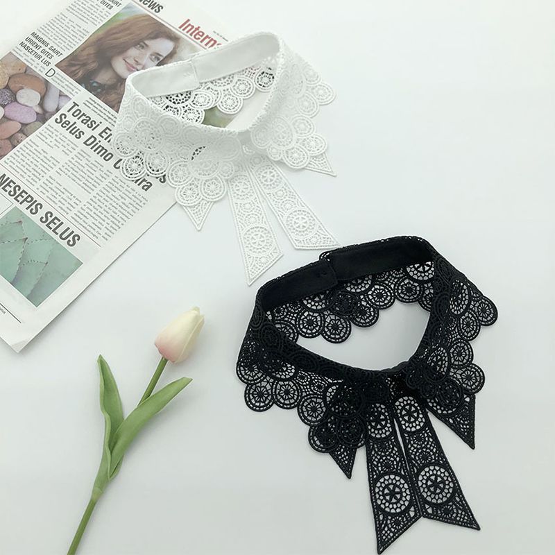 Fashion Embroidered Fake Collar