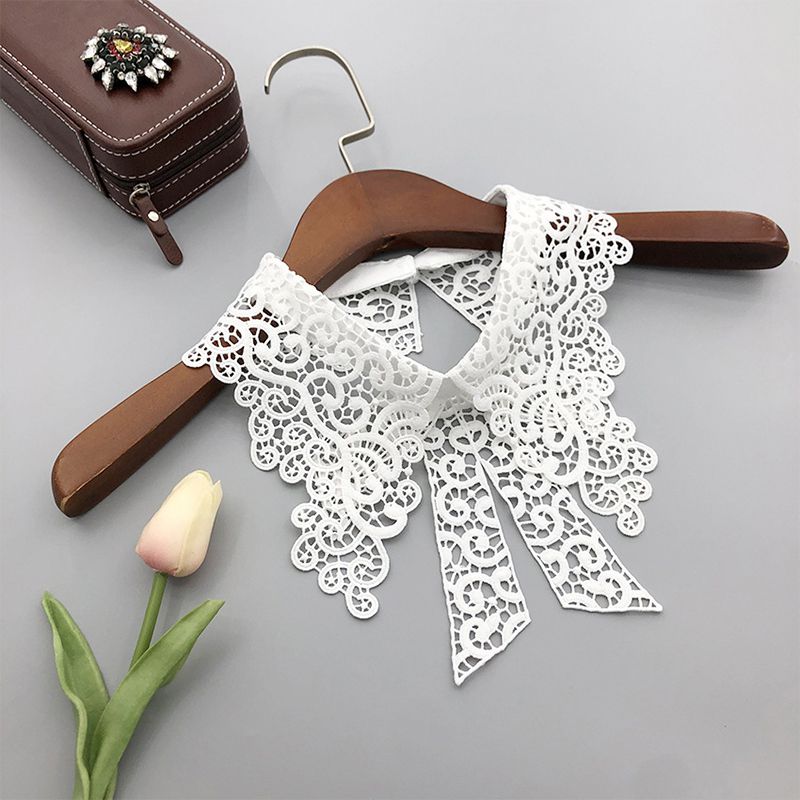 Fashion Embroidered Fake Collar