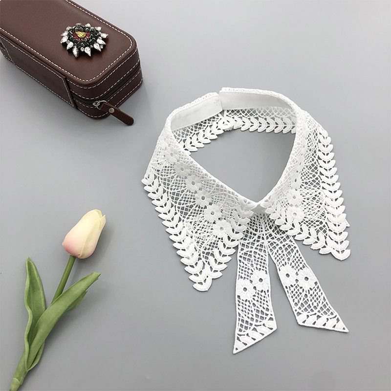 Fashion Embroidered Fake Collar