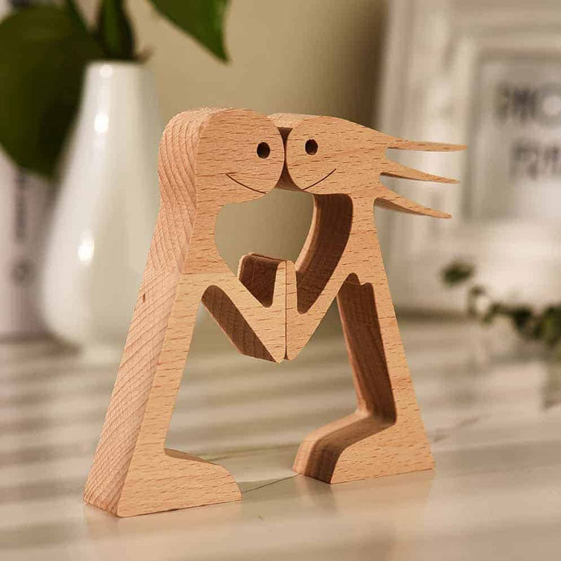 Wooden Sculpture Of Standing Men And Women💏