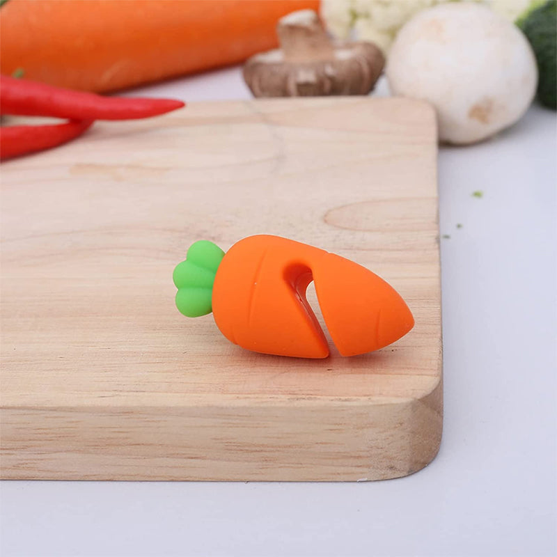 Silicone Baby Carrot Lid Elevated Spill Preventer🥕