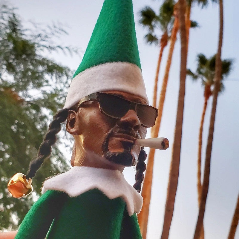 Snoop on a Stoop Christmas Elf Doll