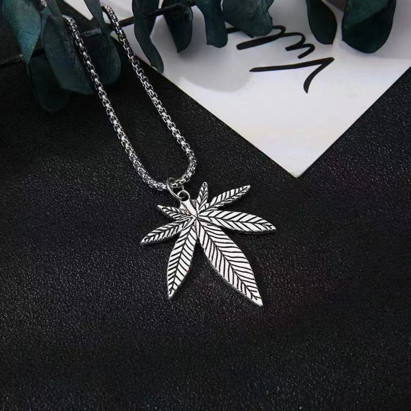 Folbom-Maple Leaf Pendant Accessory