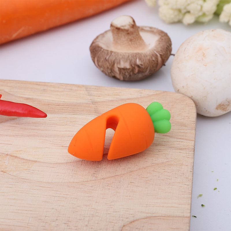 Silicone Baby Carrot Lid Elevated Spill Preventer🥕