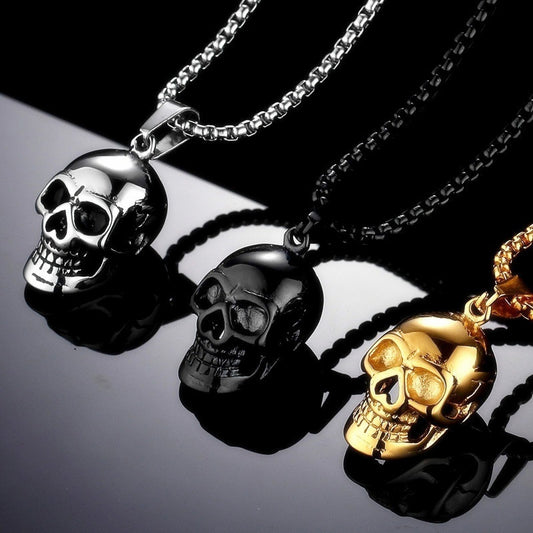 Folbom- Oversized Skull Necklace