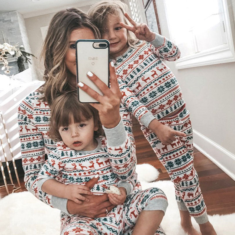 Print Family Matching Christmas Pajamas