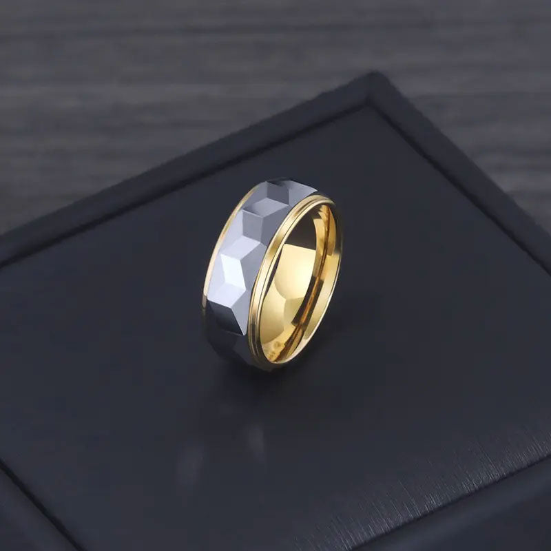 Folbom - Faceted Cut Ring