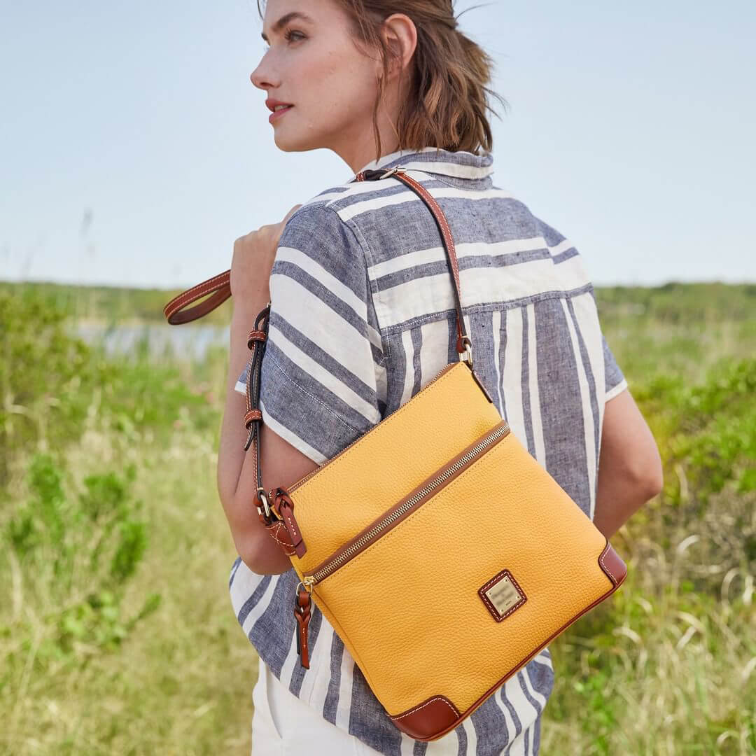 Cross Section Messenger Bag With Pebble Particles